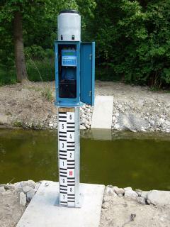 Combined gagin and rain gauge stations